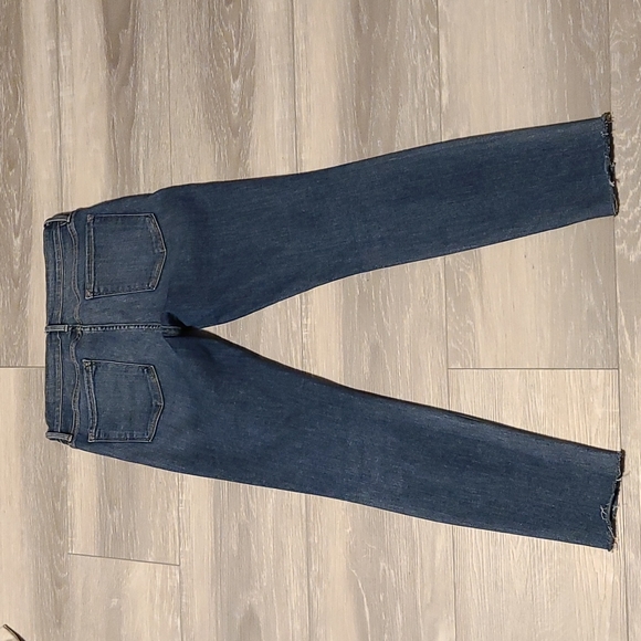 ☃️Frame Denim Le Skinny De Jeanne Raw-Edge Jeans in Sedgwick - Picture 12 of 16